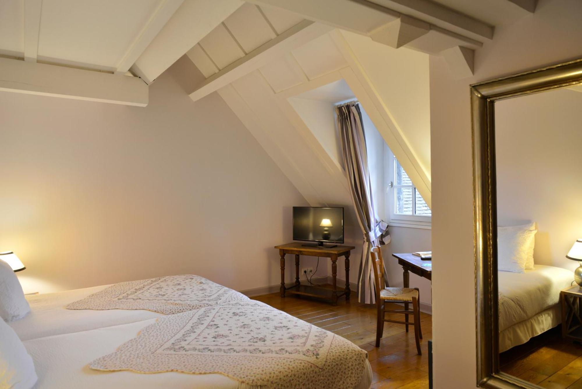 Logis Hotel Restaurant Relais De La Mothe Yzeures-sur-Creuse Εξωτερικό φωτογραφία