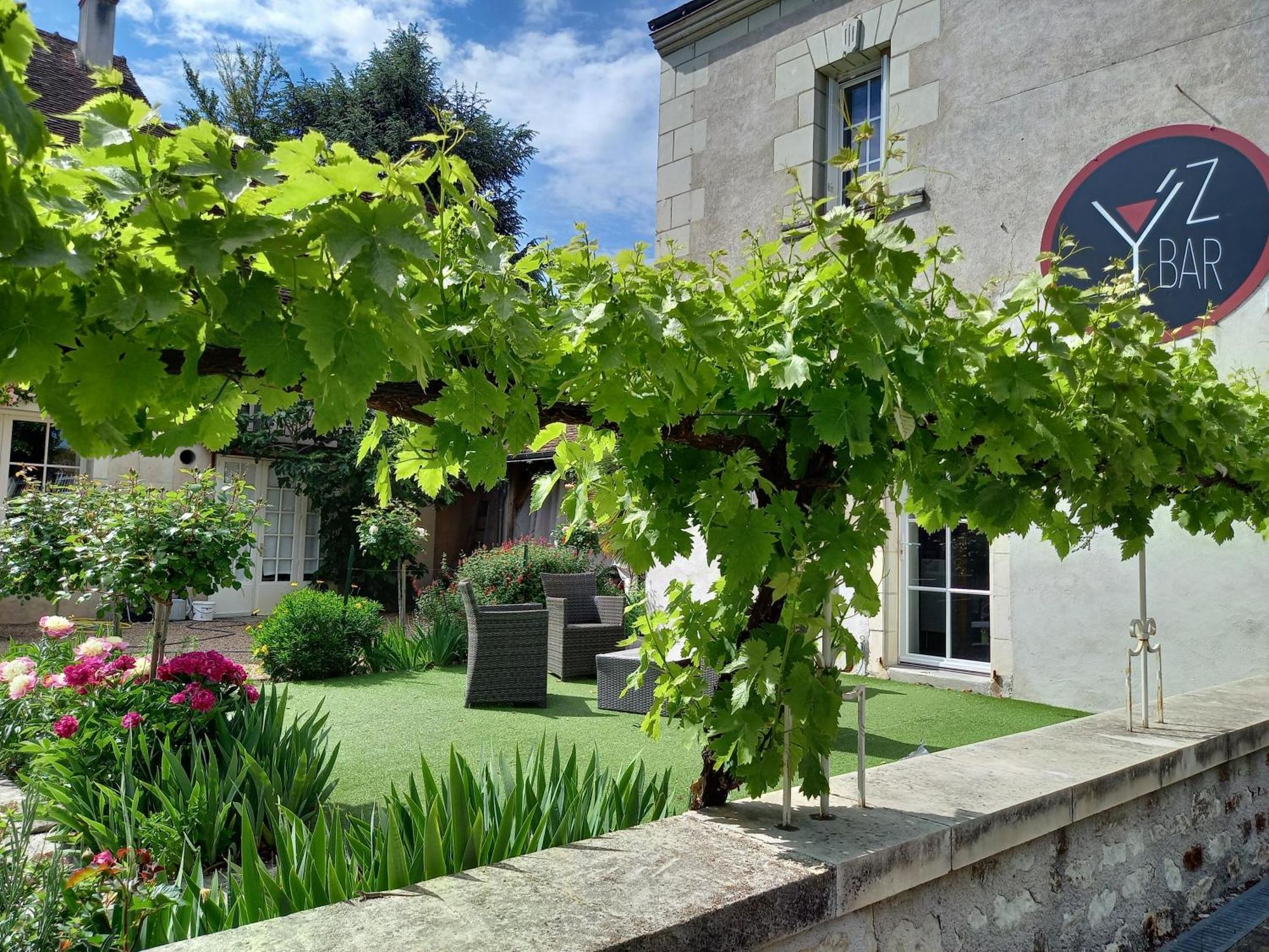 Logis Hotel Restaurant Relais De La Mothe Yzeures-sur-Creuse Εξωτερικό φωτογραφία